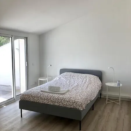 Grande Propriete Avec Piscine Et Terrain De Tennis Prives Nyaraló