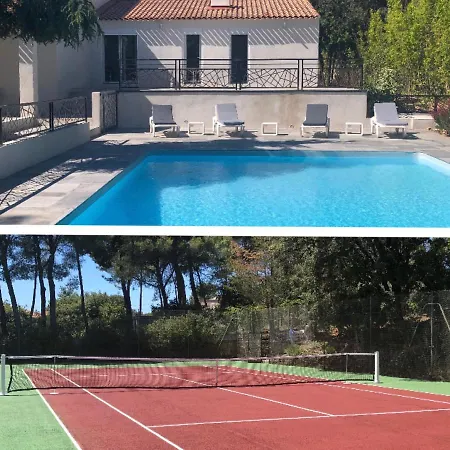 Grande Propriete Avec Piscine Et Terrain De Tennis Prives *